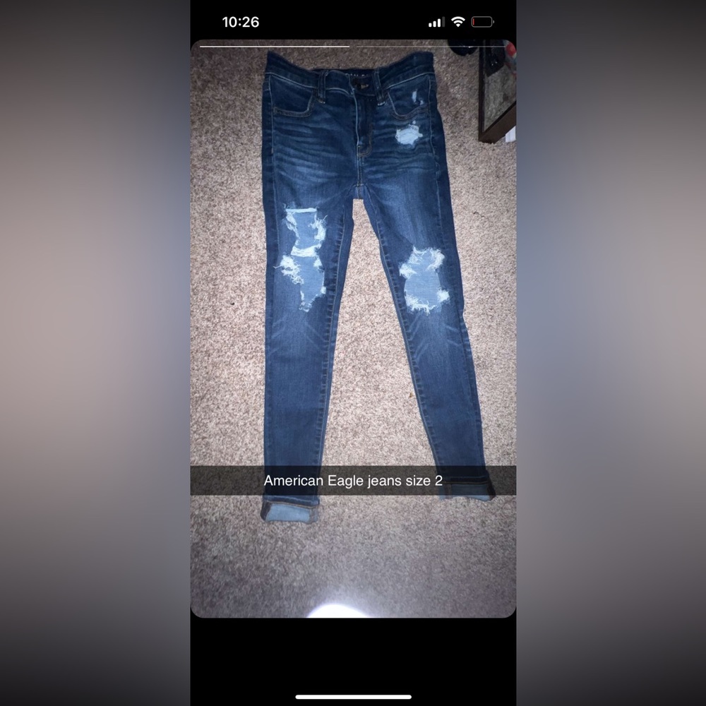 size 2 fit kinda big American eagle jeans